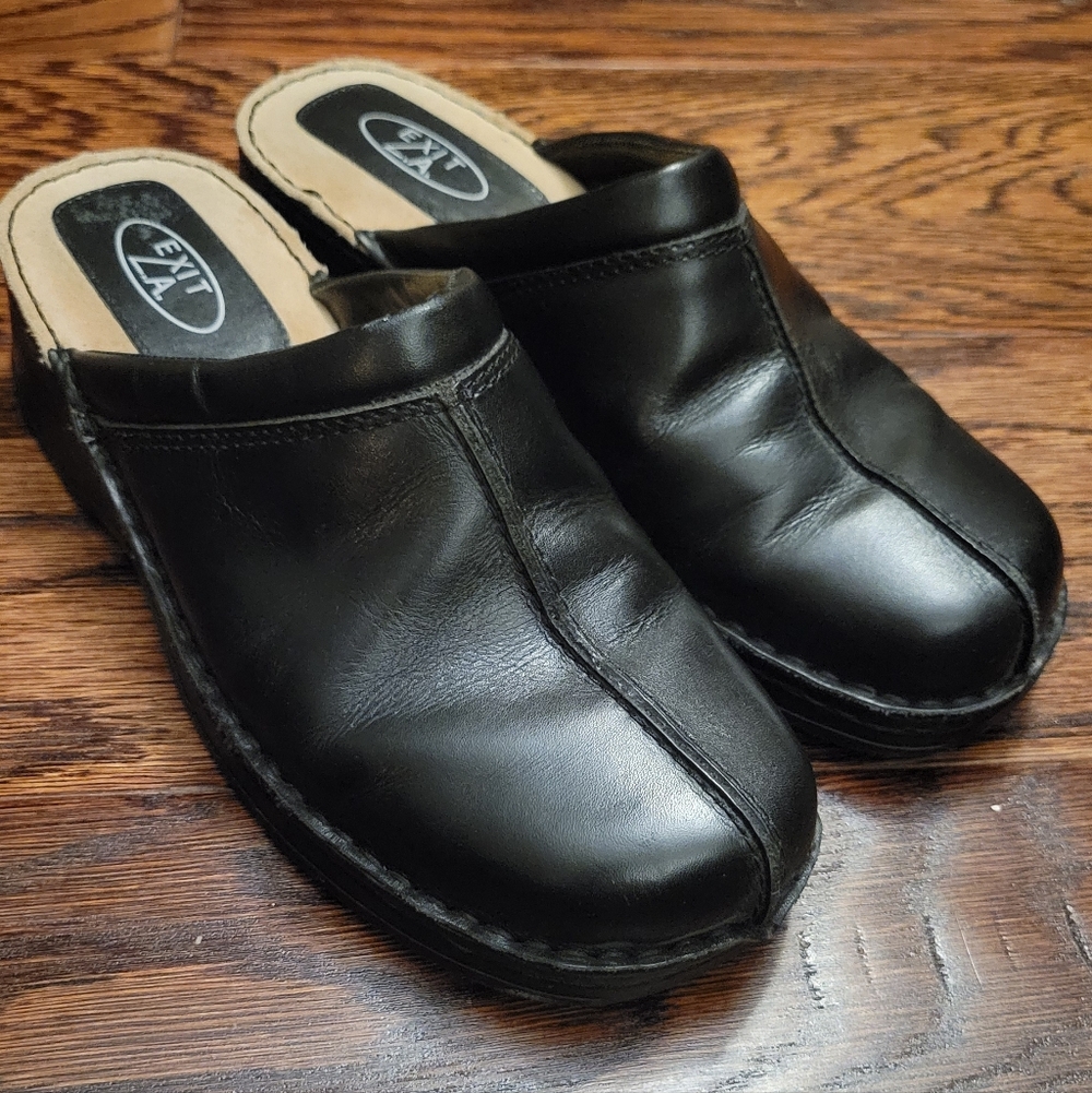 Black Leather Slip-On Clogs